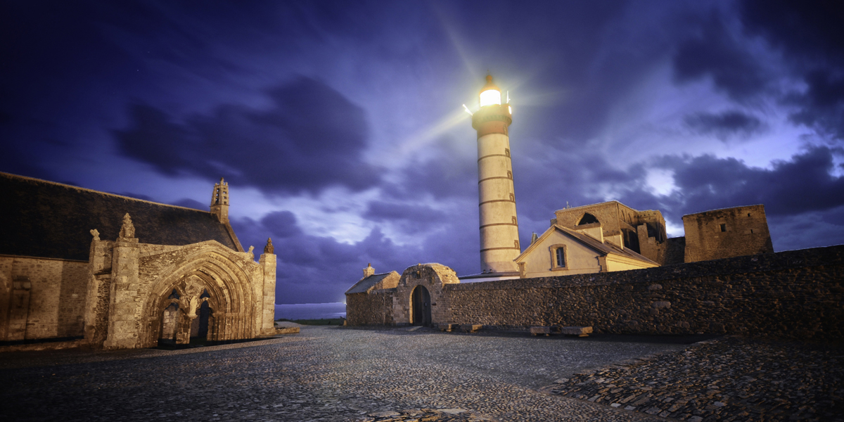 Pointe Saint Mathieu - Мыс Сен-Мэтью, Бретань, Франция. Достопримечательности, монастырь сен-мэтью, фотографии, описания, достопримечательности Бретани, путеводитель по Бретани, Bretagne France sights travel guide photos descriprion what to see location on map best places